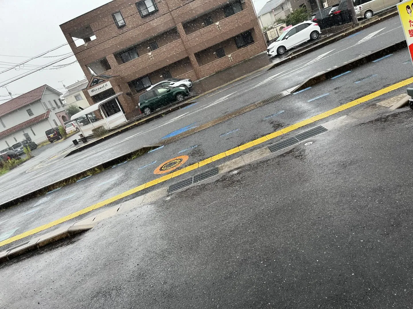 雨風強くなってきました。